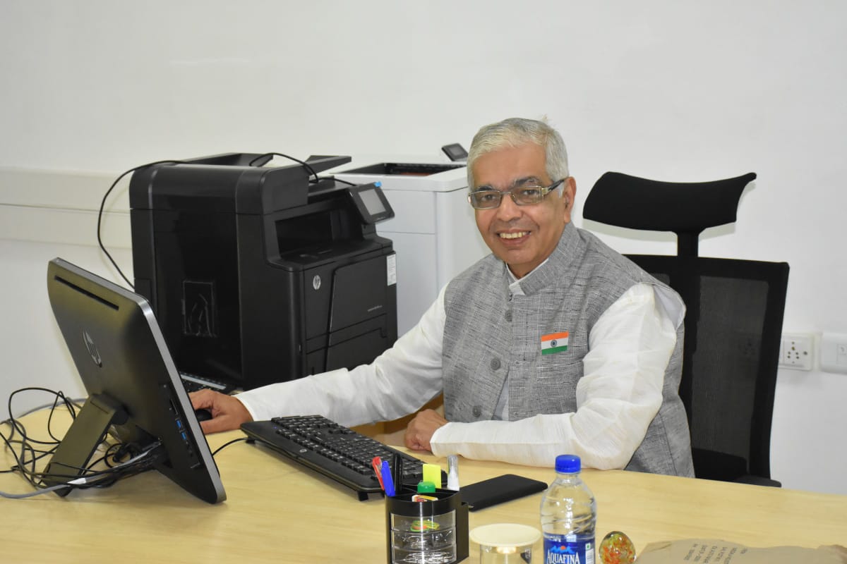 Hon'ble Dr. Arvind Natu